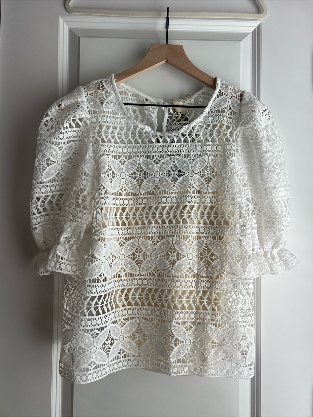 dolan White Lace Puff-Sleeve Blouse